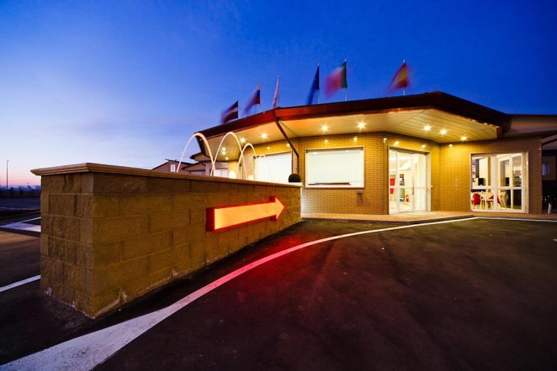 Motel Autosole Vip Castelnuovo Scrivia Exterior foto